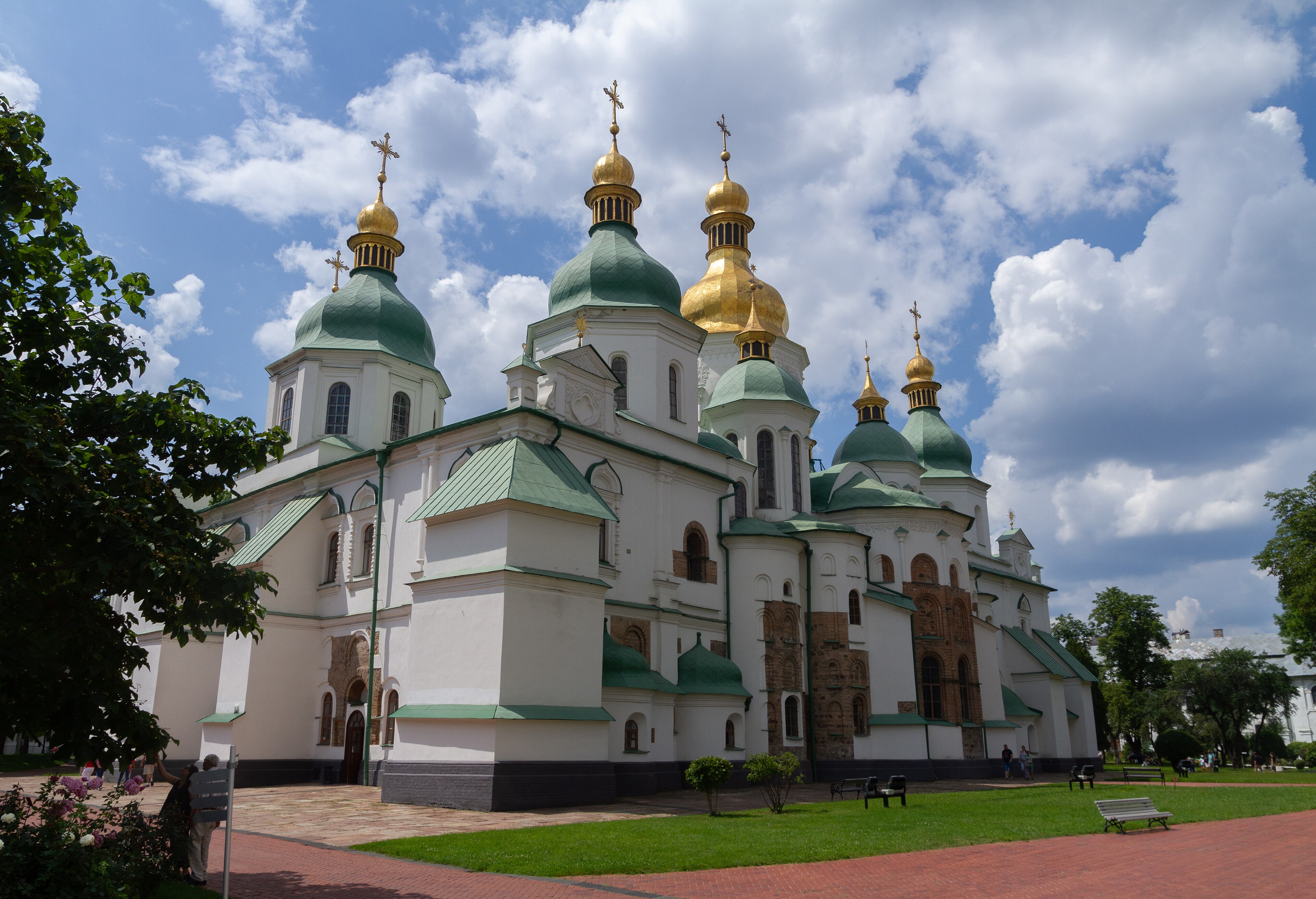 Софія Київська та панорама центру Києва